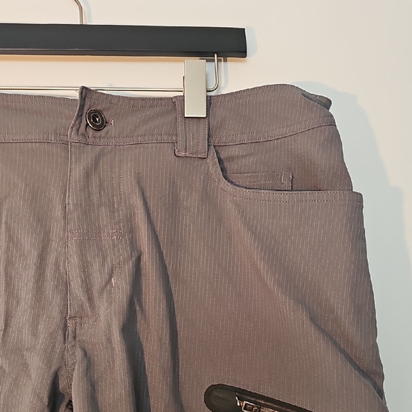 🍄 Lululemon Men's Gray Shorts, Size 36 - Picture 6 of 12